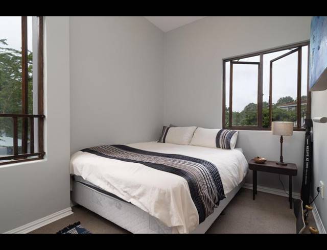 3 BEDROOM APARTMENT FOR SALE IN SHEFFIELD BEACH